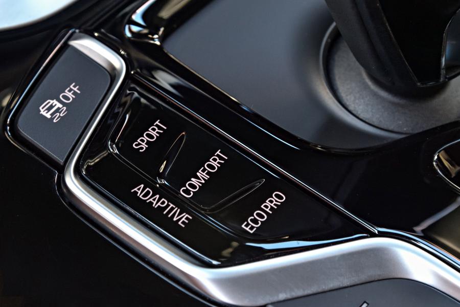 Детали интерьера BMW X3 xDrive30d xLine (G01) 2017 года  (WW) (фото 139 из 178)
